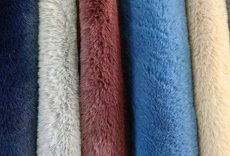 1100 mg * 165 cm Tessuto peluche in pelliccia di coniglio grande 1100 mg * 165 cm Tessuto peluche in pelliccia di coniglio grande