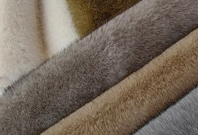 1200 mg * 185 cm Tessuto in pelliccia di volpe imitazione cationica bicolore 1200 mg * 185 cm Tessuto in pelliccia di volpe imitazione cationica bicolore