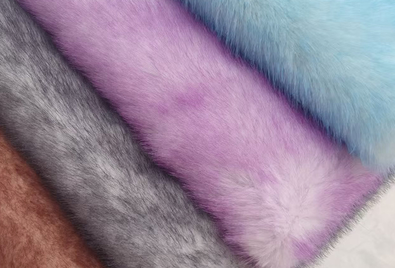 Tessuto in pelliccia di volpe imitazione visone arcobaleno addensato da 700 g, 165 cm, adatto per cappotti/bambole/coperte per la casa Tessuto in pelliccia di volpe imitazione visone arcobaleno addensato da 700 g, 165 cm, adatto per cappotti/bambole/coperte per la casa