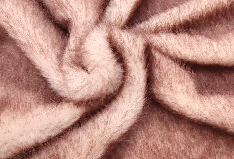 Tessuto in pelliccia di volpe imitazione visone arcobaleno addensato da 700 g, 165 cm, adatto per cappotti/bambole/coperte per la casa Tessuto in pelliccia di volpe imitazione visone arcobaleno addensato da 700 g, 165 cm, adatto per cappotti/bambole/coperte per la casa