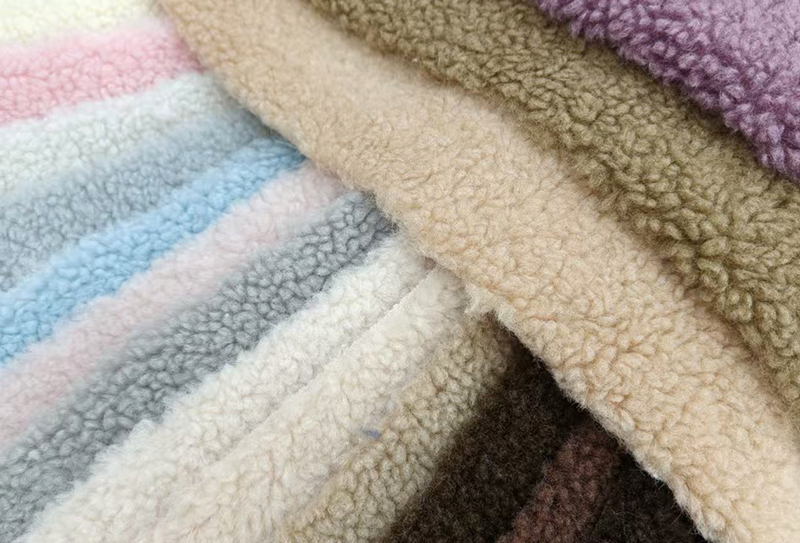 Tessuto a grana riccia in cashmere Fair Isle da 700 mg * 160 cm