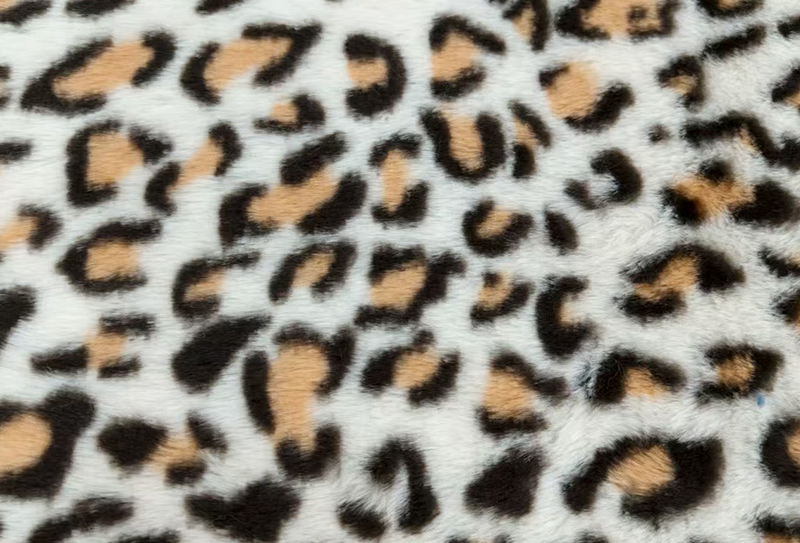 Tessuto peluche con stampa pelliccia di coniglio leopardo da 500 mg e 160 cm