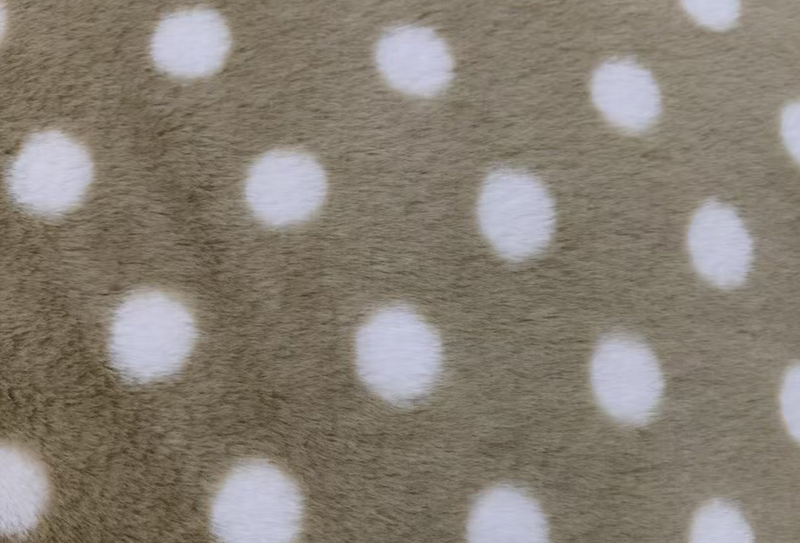 Tessuto a pois stampato in pelliccia di coniglio da 500 mg 160 cm